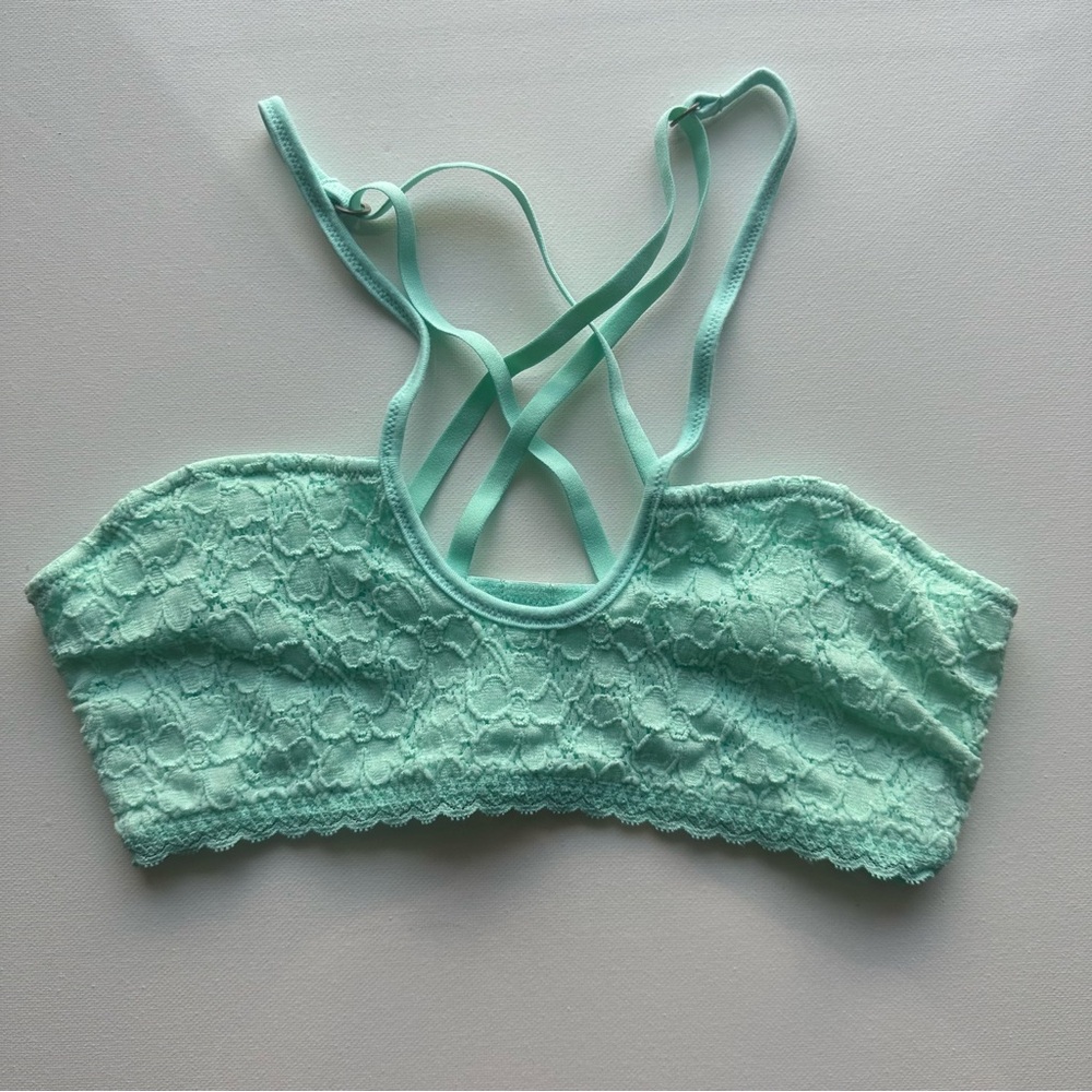 NWOT Gilly Hicks Low Front Strappy Lattice Crossback Lace Bralette in Mint Green - Picture 1 of 7